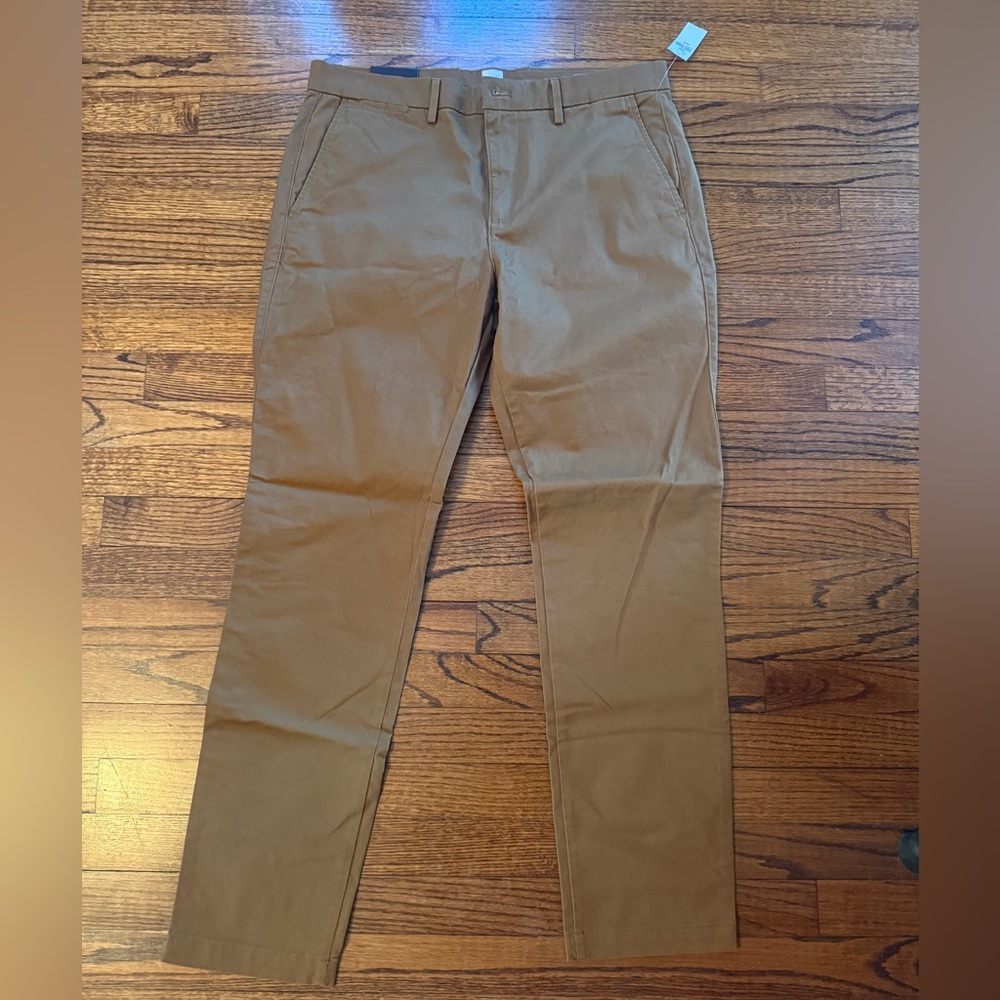 GAP Men's Khaki Chinos